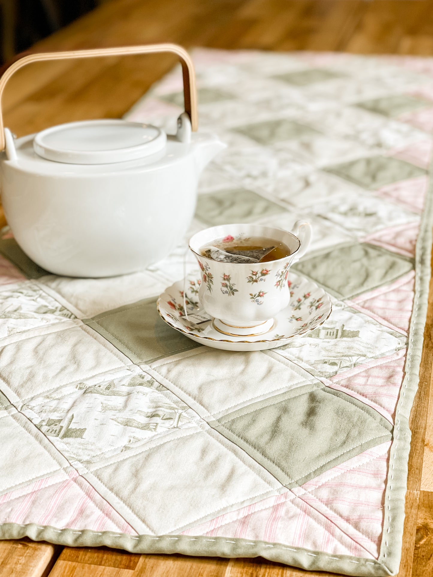 Camille Table Runner Quilt Kit